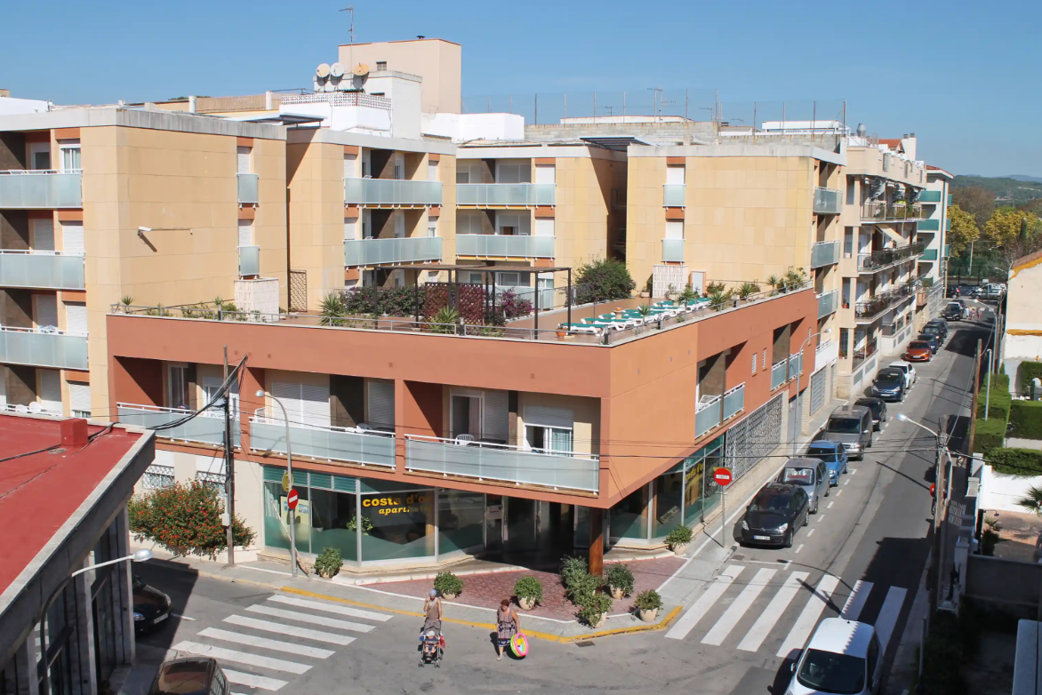 RESIDENCE