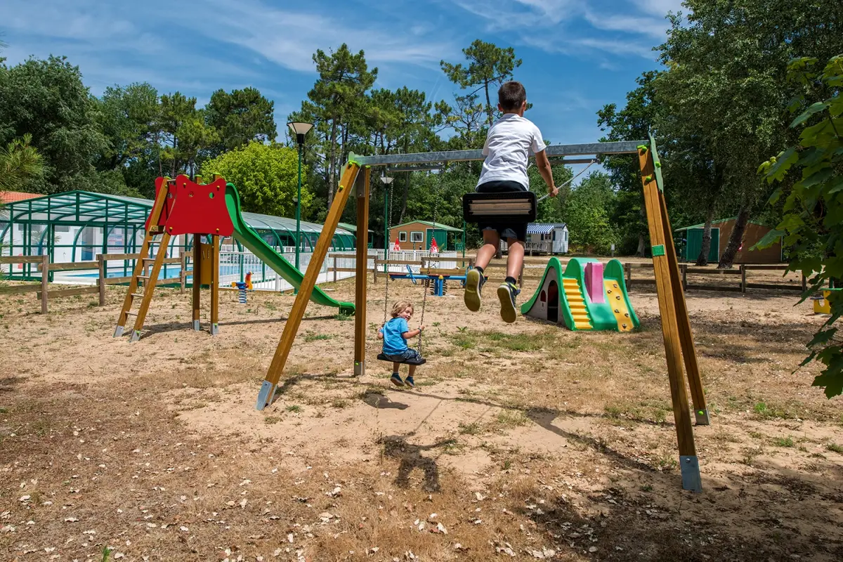 camping-le-chenal-37527-08